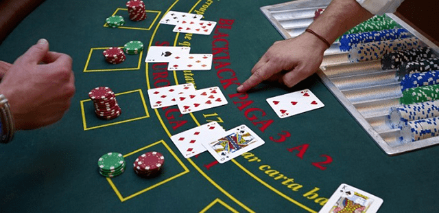Tìm hiểu cách chơi Blackjack cho người chơi tỉ lệ thắng cao Tim hieu cach choi Blackjack cho nguoi choi ti le thang cao