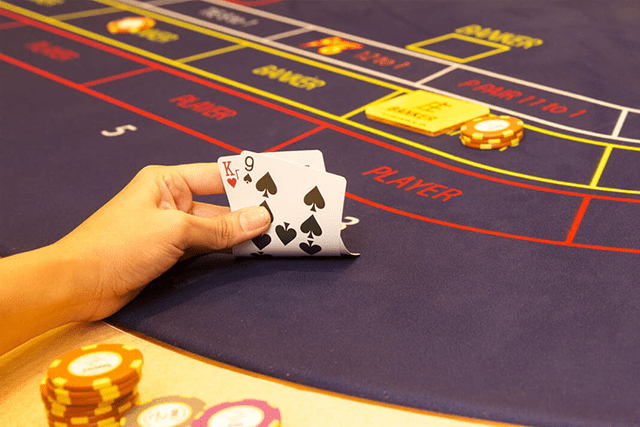 Thông tin tiêu biểu về trò chơi Baccarat Thong tin tieu bieu ve tro choi Baccarat
