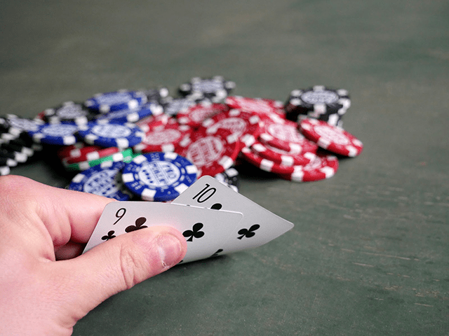 Cách chơi cơ bản của game Sâm lốc mới Cach choi co ban cua game Sam loc moi