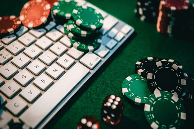 Tìm hiểu vai trò vô cùng quan trọng của vị trí trên bàn Poker Tim hieu vai tro vo cung quan trong cua vi tri tren ban Poker