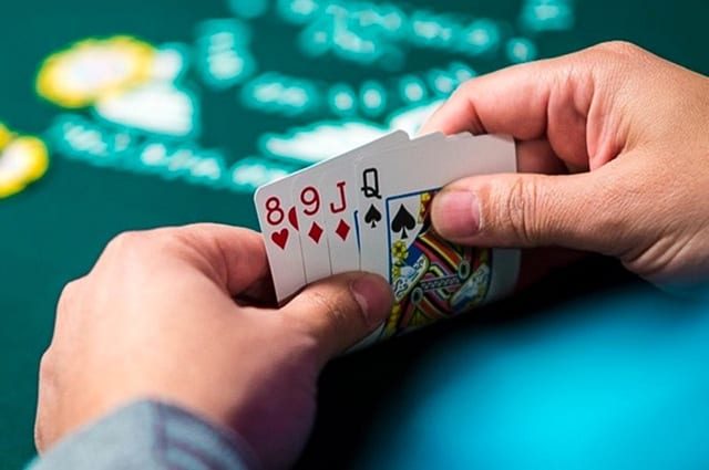 Khiến đối thủ phải tâm phục khẩu phục với những mẹo chơi Poker này? Khien doi thu phai tam phuc khau phuc voi nhung meo choi Poker nay?