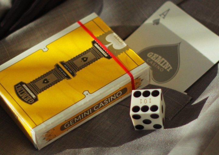 Các thủ thuật chơi bài Poker mà bạn phải nhất định biết mỗi khi cá cược