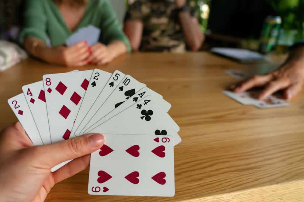 Người chơi phải tuân thủ quy tắc đánh bài tiến lên miền Bắc